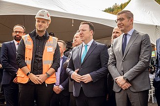 Groundbreaking ceremony; (from left to right) Filip Nanevski (STRABAG), Aleksandar Nikoloski (minister of transport of the Republic of North Macedonia), Hristijan Mickoski (prime minister of north macedonia)